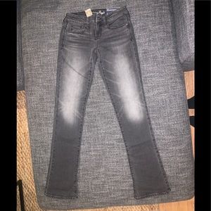 American Eagle Women’s Skinny kick black jeans